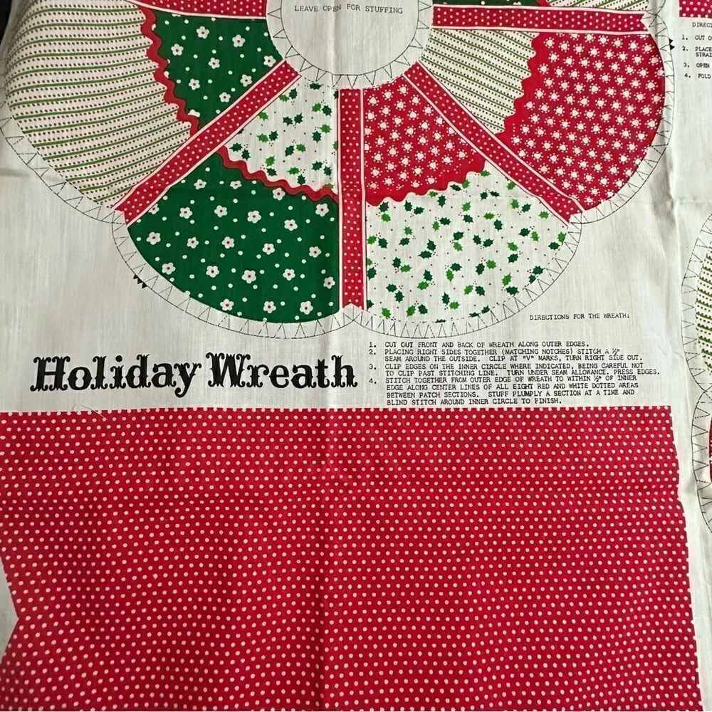 Vintage Lot Cut and Sew Festive Crafts - Wreath, Santa’s Stockings and Apron